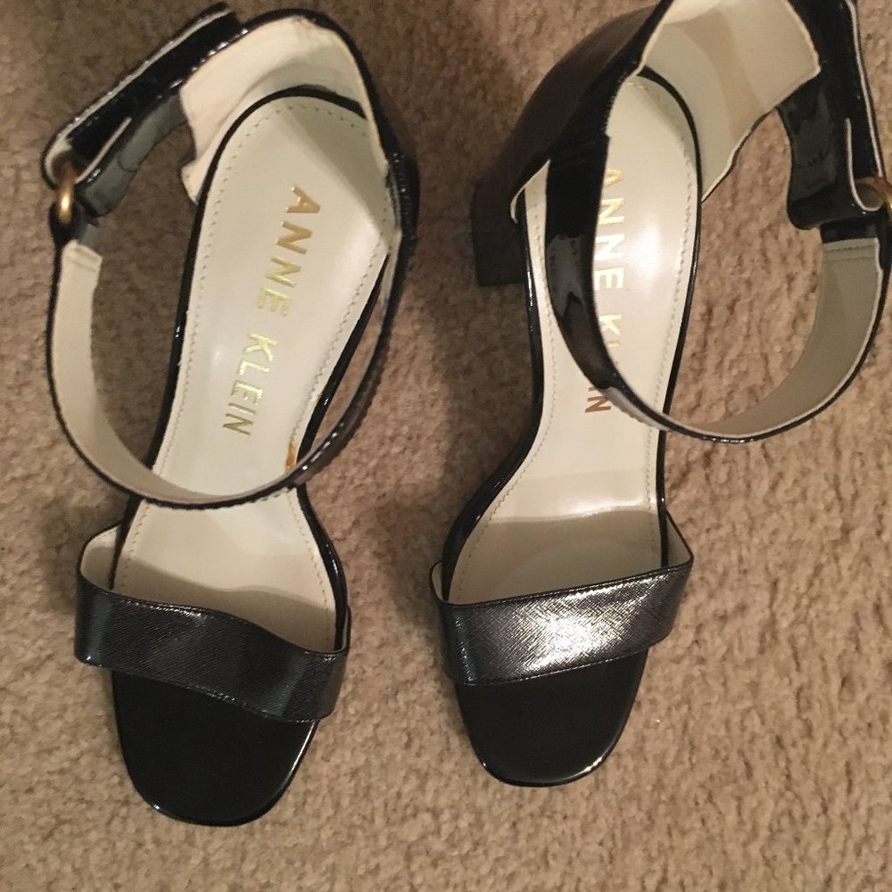 Anne Klein Womens Watchme Patent Dress Heel Sandal